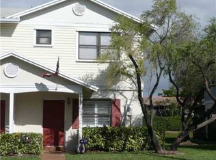 10601 NW 8th St, Pembroke Pines, FL 33026