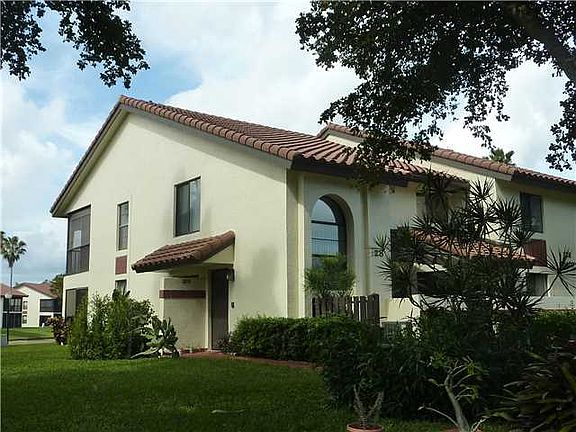 Home For Sale In Palm Chase Lakes