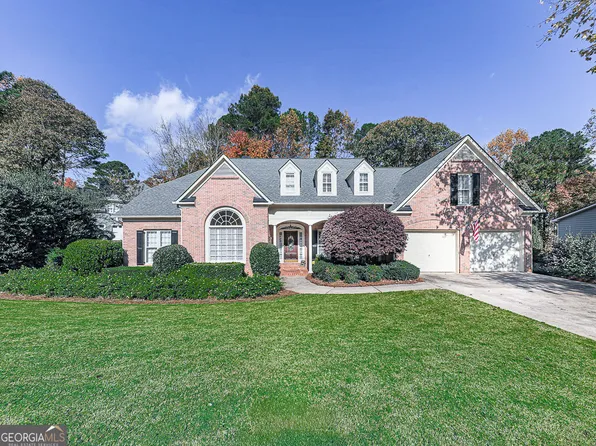 527 Fairway Dr, Woodstock, GA 30189