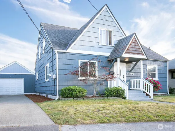 1204 4th Avenue SE, Puyallup, WA 98372