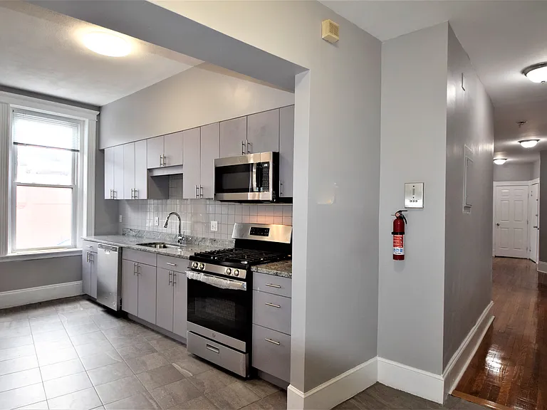 83 Glenville Ave #1 — Photo 15