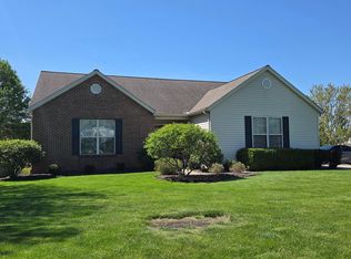 240 Jefferson Ridge Dr, Pataskala, OH 43062