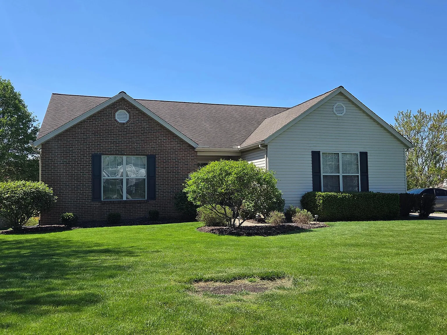 240 Jefferson Ridge Dr photo 1