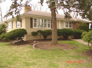 3671 Adams St, Lansing, IL 60438