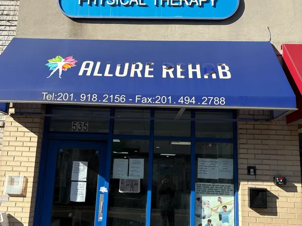 535 West Side Avenue image 1 of 7