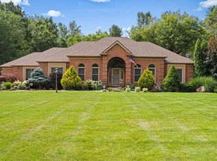 9538 Quail Ridge Run, Brighton, MI 48114