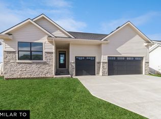 2710 SE Florence Dr, Waukee, IA 50263