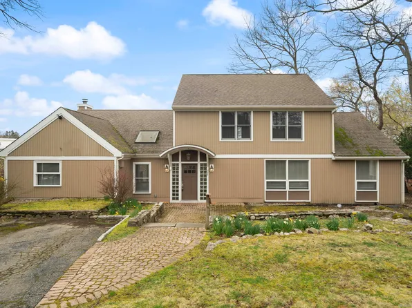 26 Splitrock Road, Norwalk, CT 06854