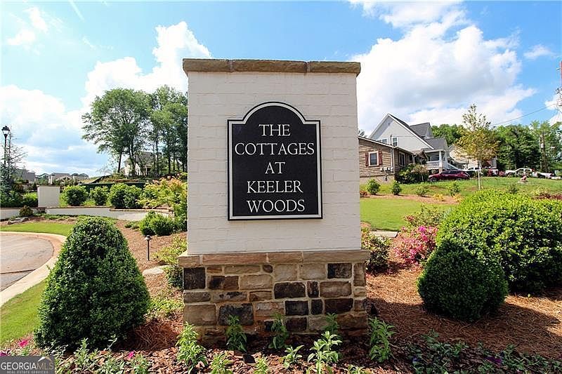 1st image of 909 Wemberley Ln