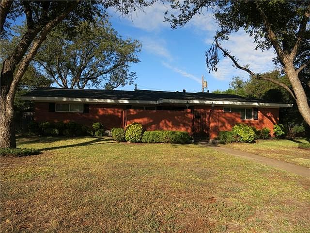 1st image of 2248 Hollis Dr
