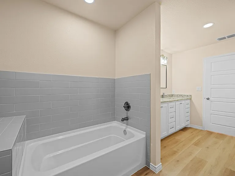 11301 N Cres #2800-B — Photo 12