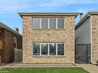 4630 W Addison St, Chicago, IL 60641