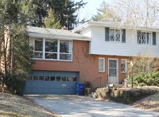 945 Kendale Rd S, Columbus, OH 43220