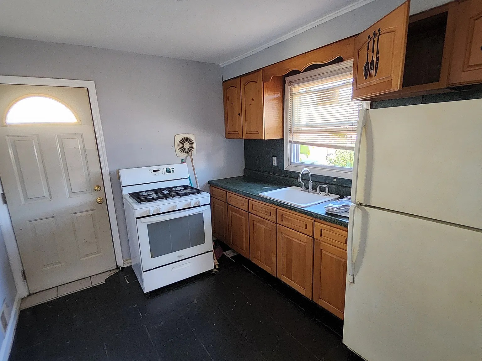 3 bed, $2,500 — Photo 3