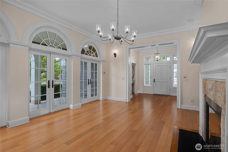 4th image of 7 E Myrtle Lane