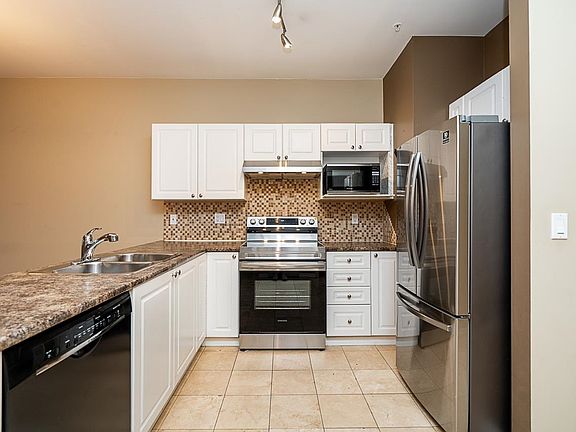 4th image of 2109 Rowland St #222