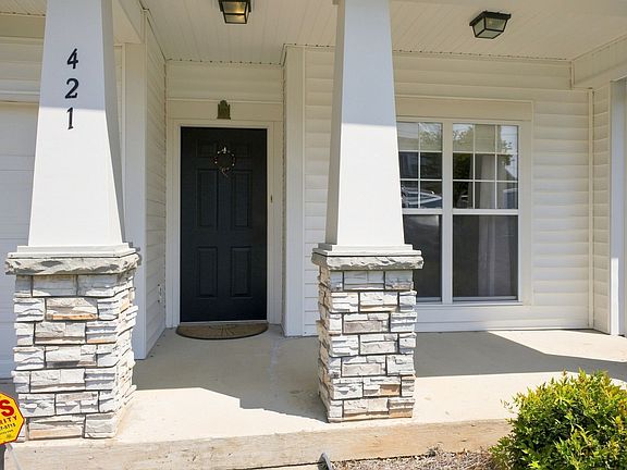 3rd image of 421 Normandy Cir