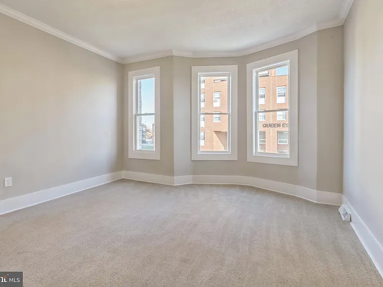 1243 E Lanvale St — Photo 18