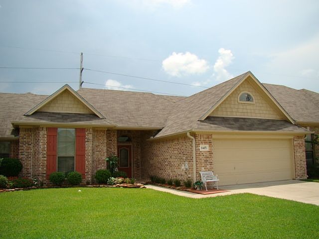1st image of 8485 Oak Brook Dr