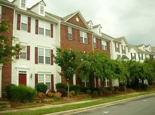 8047 Bristle Toe Ln, Charlotte, NC 28277