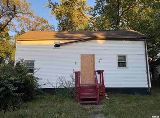 1832 S 11th St, Springfield, IL 62703