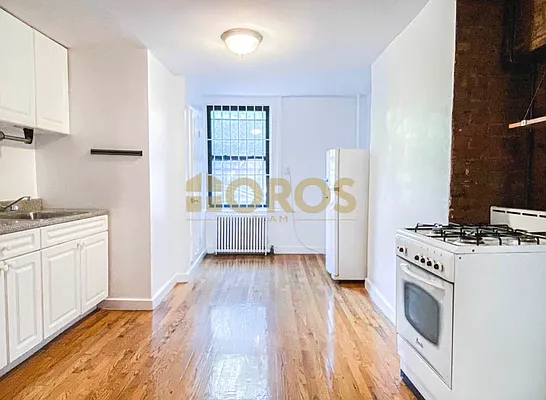 Rented by City Connections Realty | media 10