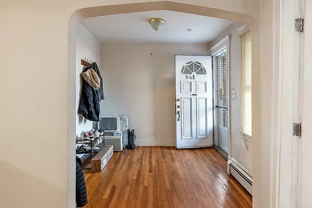 3 bed, 1500 sqft, $3,900 — Photo 2