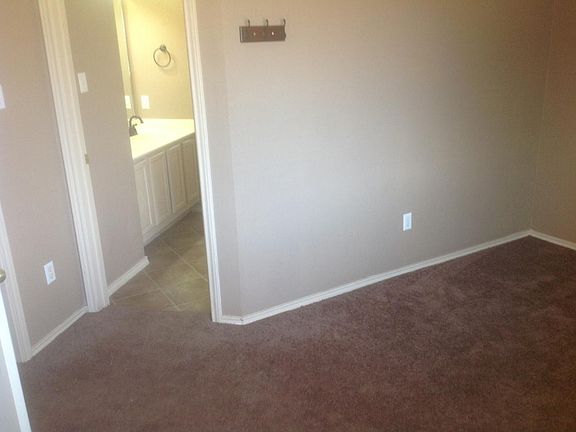 5th image of 2408 Tracey Ann Ln