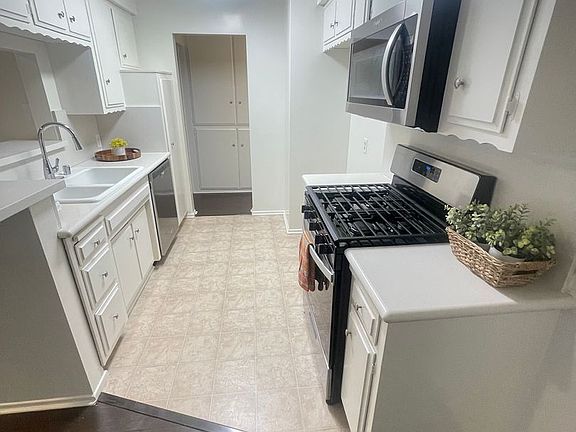 5th image of 665 W Sierra Madre Blvd #4
