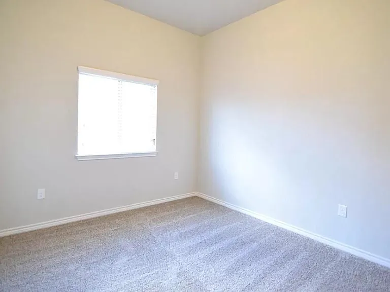 1311 Westwood Hills Blvd — Photo 10