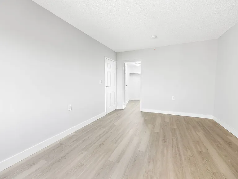 Atlantic Apartments — Photo 41