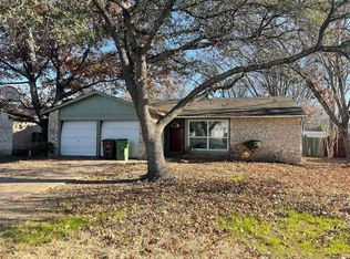 1507 Meadows Dr, Round Rock, TX 78681
