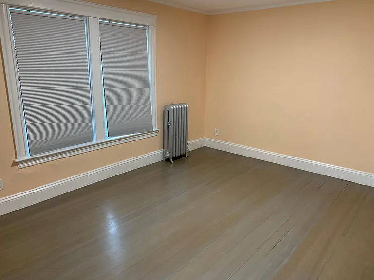 34 Blodgett Ave — Photo 9