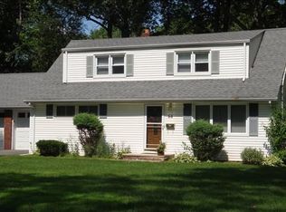 33 Chestnut Dr, Glen Rock, NJ 07452