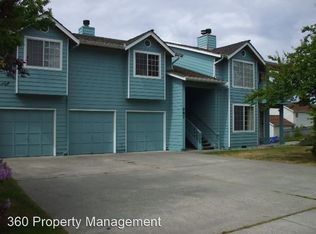 987 SW Barrington Dr APT 201, Oak Harbor, WA 98277