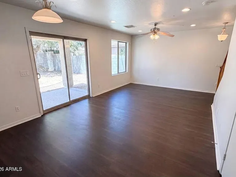 13976 W Port Royale Ln — Photo 11