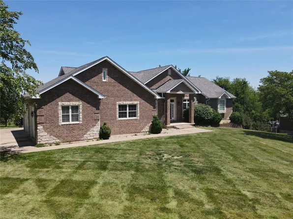 4 Thornaby Rd, Hannibal, MO 63401