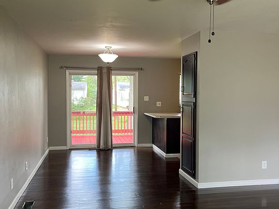 4th image of 1319 Cabrillo Dr