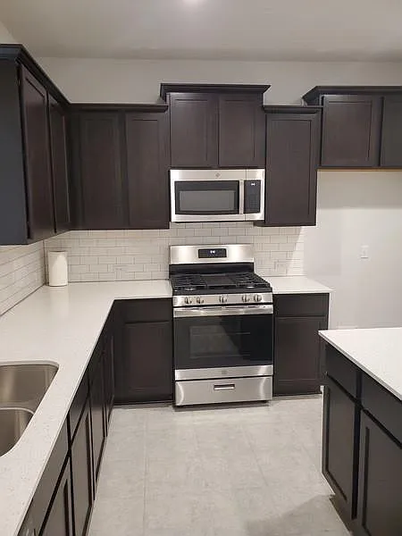 3 bed, 2.0 bath, 1500 sqft, $1,995 — Photo 4