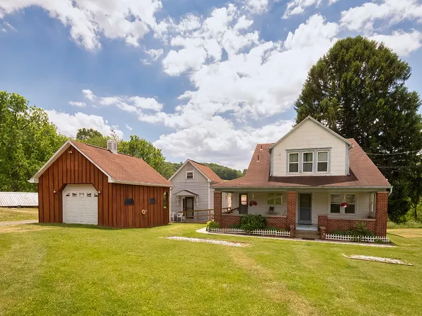 386 Fanker Rd, Harmony, PA 16037