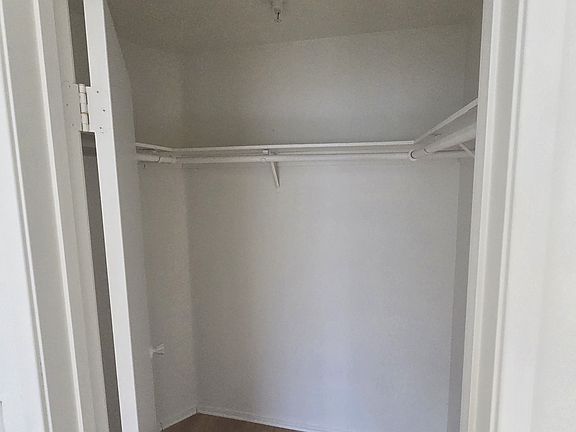 5th image of 11445 Cedar Ave APT 8