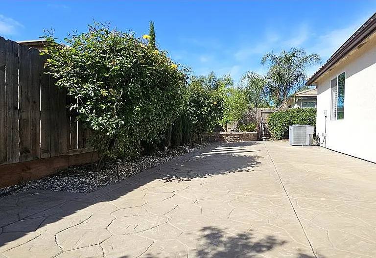 2316 La Force Dr — Photo 14