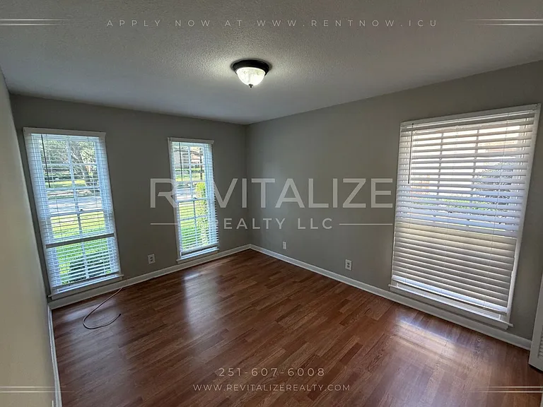 1504 Dauphin St #6 — Photo 15