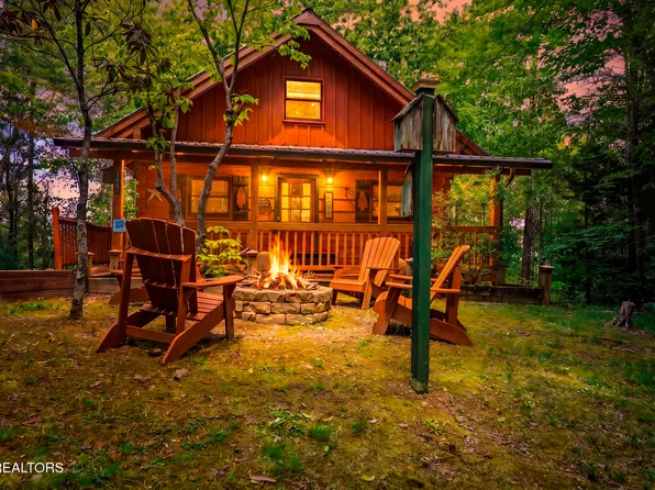3005 Mountain Memories Way, Sevierville, TN 37876