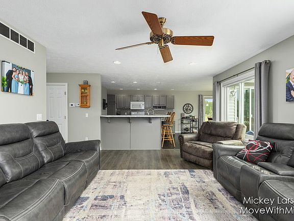 4th image of 6263 Heath Cross Dr