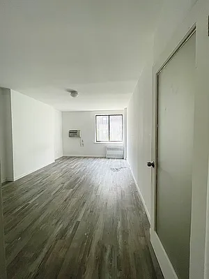 Rented by Avenues Real Estate | media 4