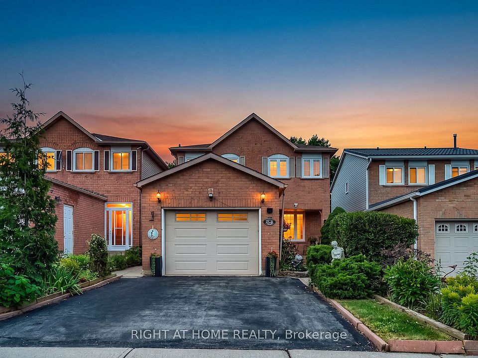 1st image of 54 Niagara Pl