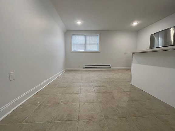 3rd image of 326 Randolph Ave #17E