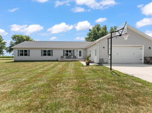 308 E Newton St, Mansfield, IL 61854