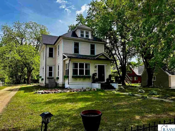607 N Minnesota Ave, Saint Peter, MN 56082